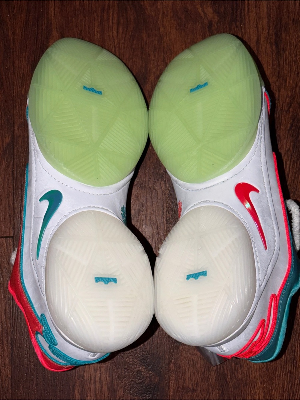 Nike size 11 - Picture 3 of 11